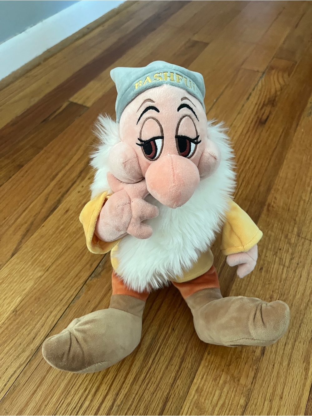 Disney Bashful dwarf plush toy stuffed animal Disney store Snow White 7 dwarves